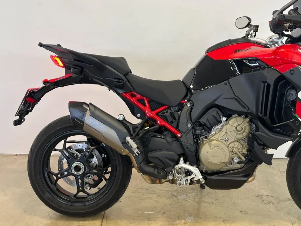 Ducati Multistrada V4 Pikes Peak (2025 - 26) (6)