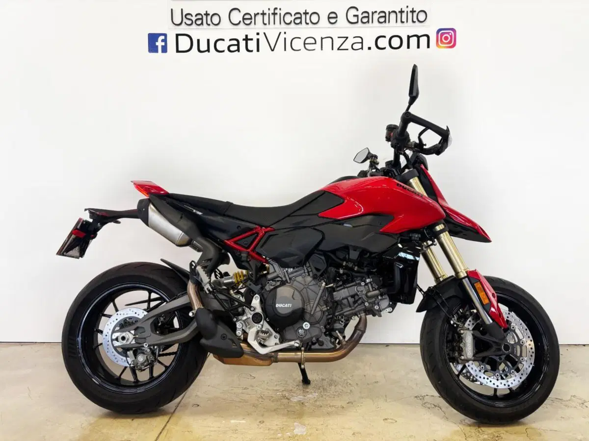 Ducati Hypermotard V2 (2026)