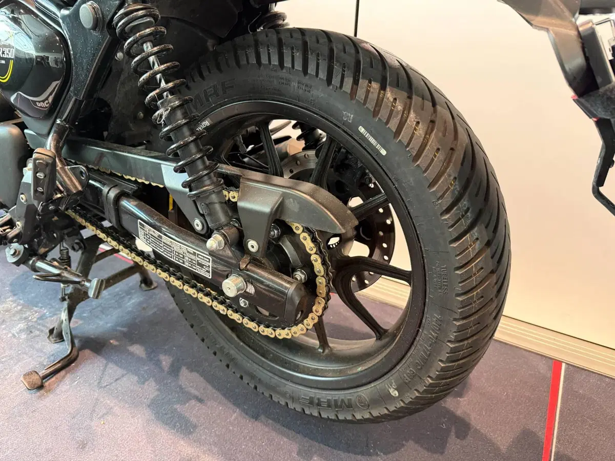 Royal Enfield HNTR 350 (2022 - 26) (10)