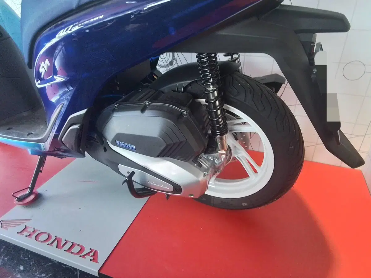 Honda SH 125i (2024 - 25) (7)
