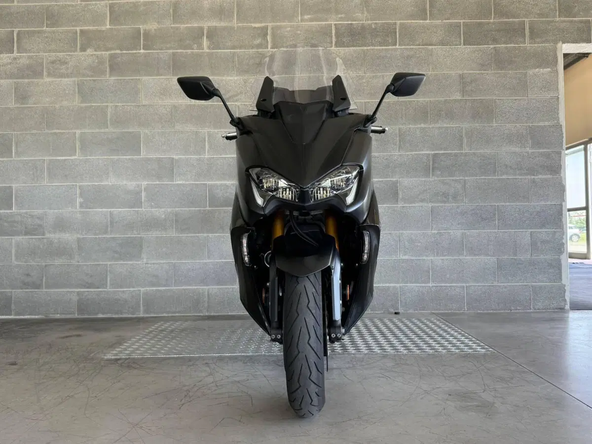 Yamaha T-Max 560 (2020 - 21) (3)
