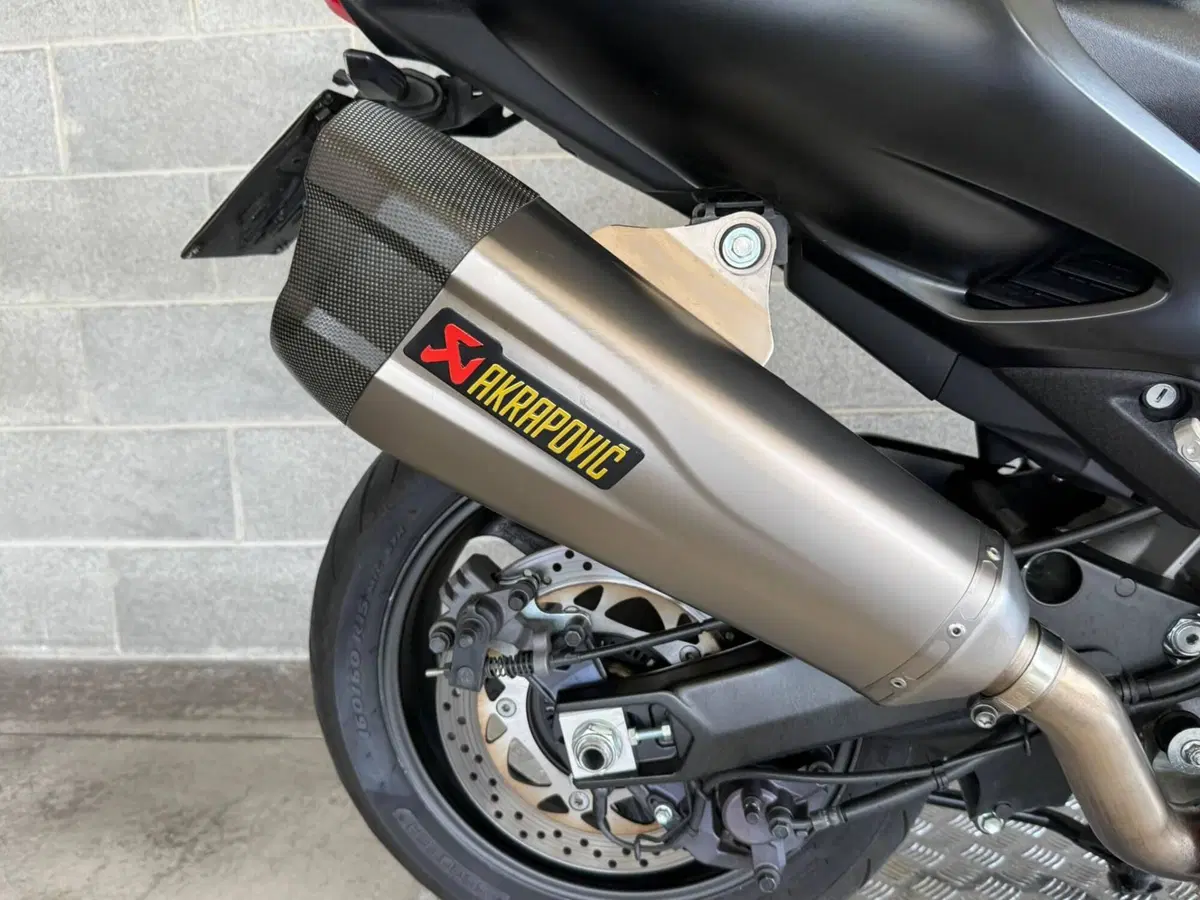 Yamaha T-Max 560 (2020 - 21) (8)
