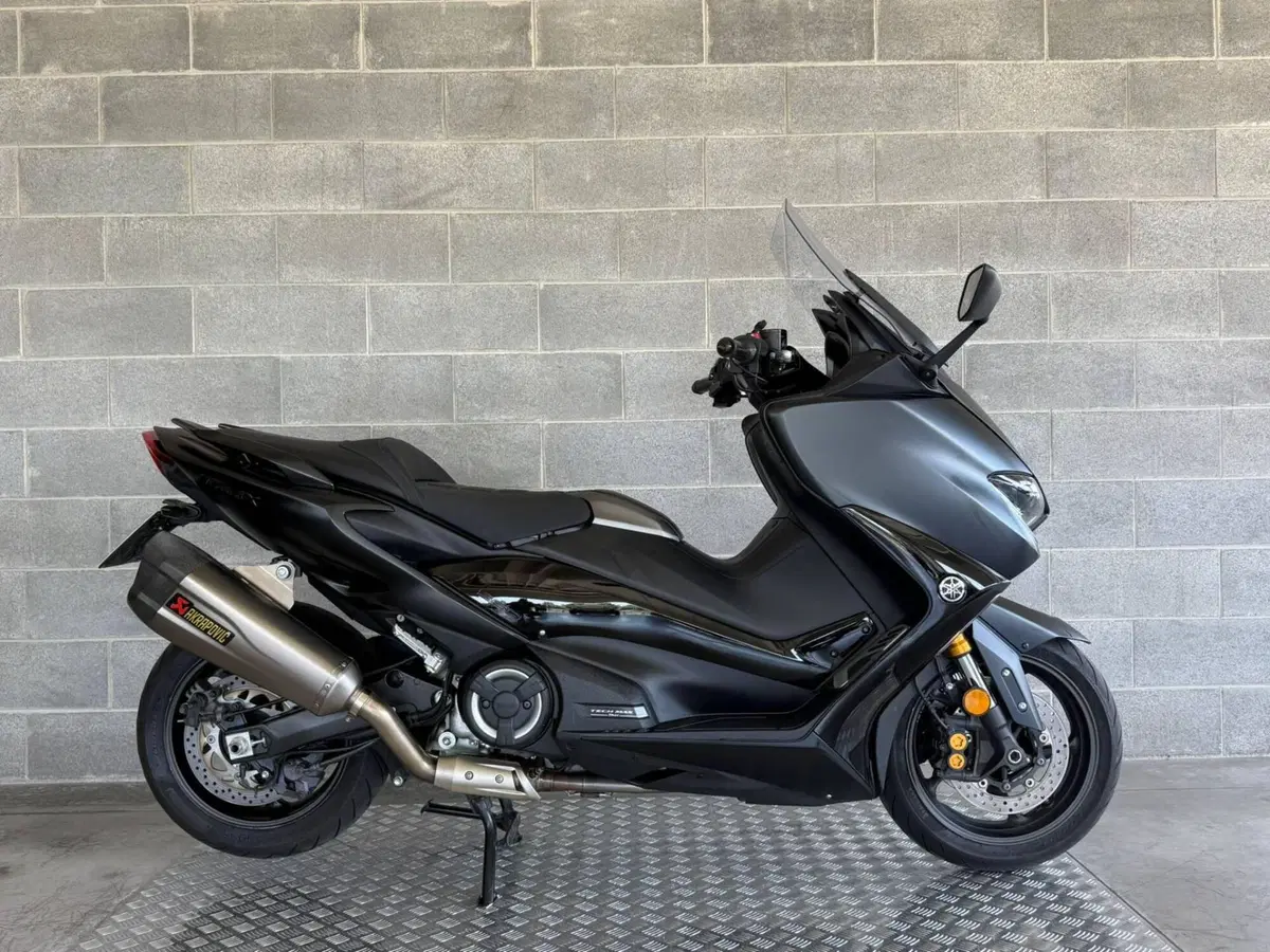 Yamaha T-Max 560 (2020 - 21) (2)