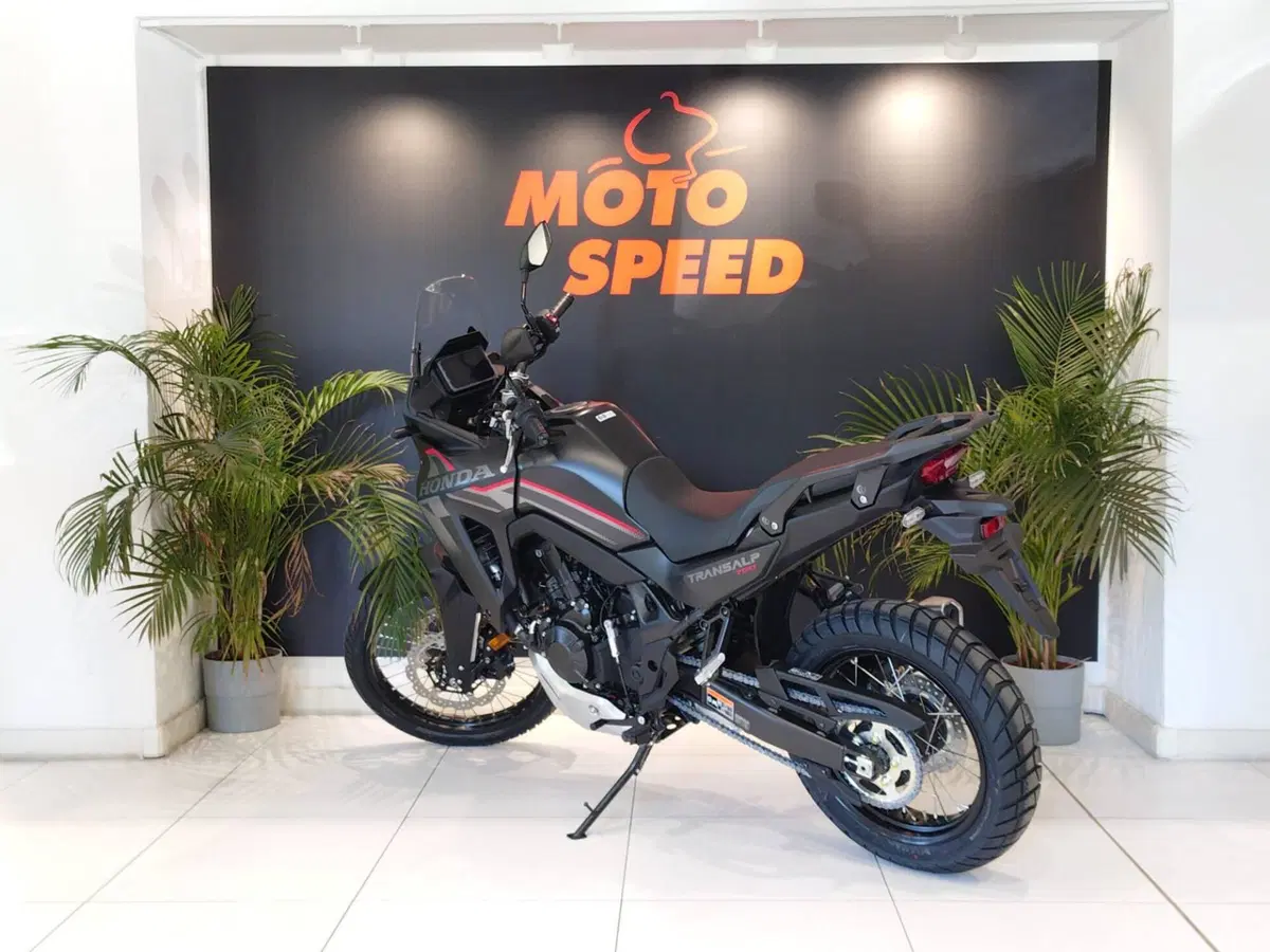 Honda Transalp XL750 (2026) (6)