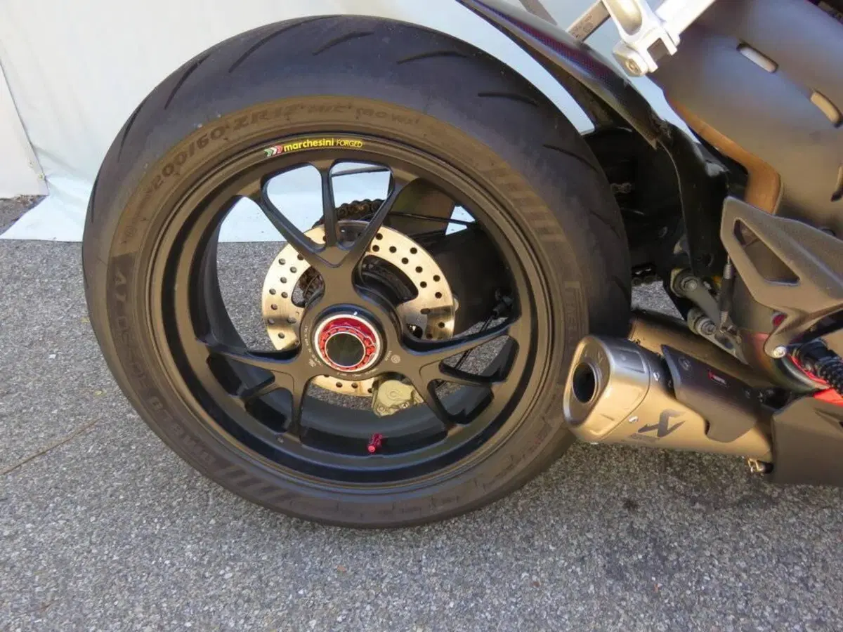 Ducati Panigale V4 S 1100 (2018 - 19) (13)
