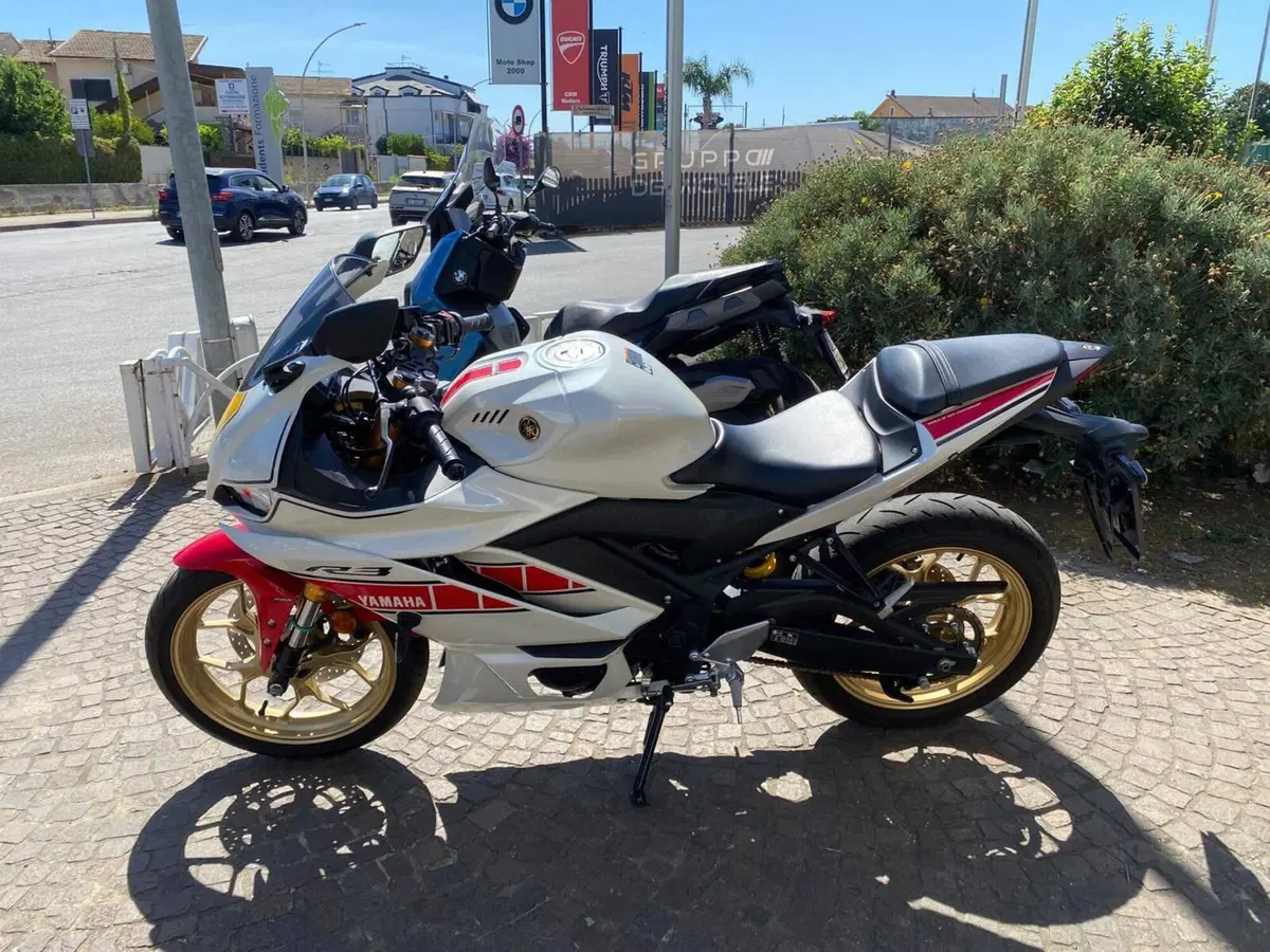 Yamaha YZF R3 (2021 - 24) (2)