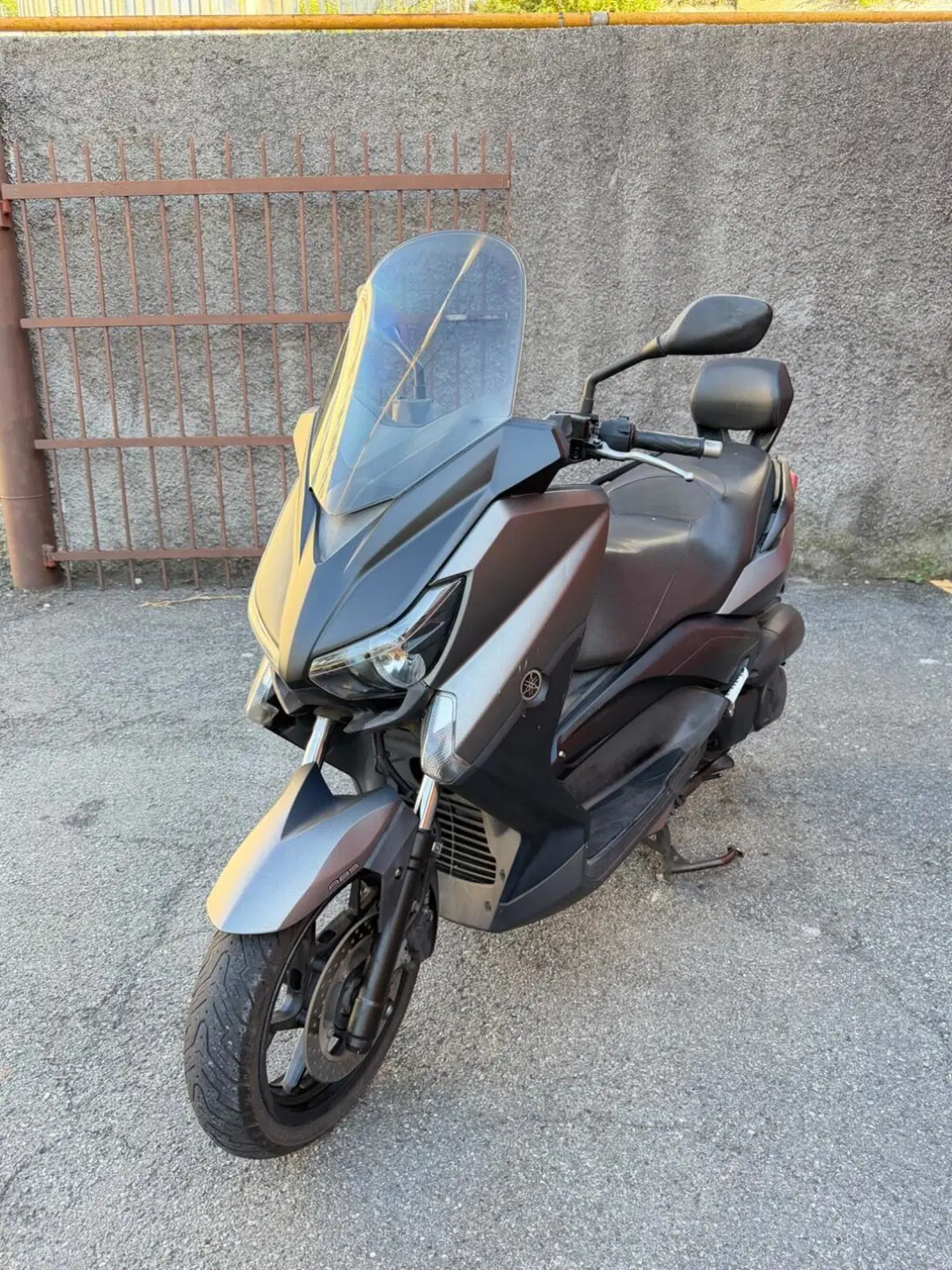 Yamaha X-Max 250 Iron Max ABS (2016)