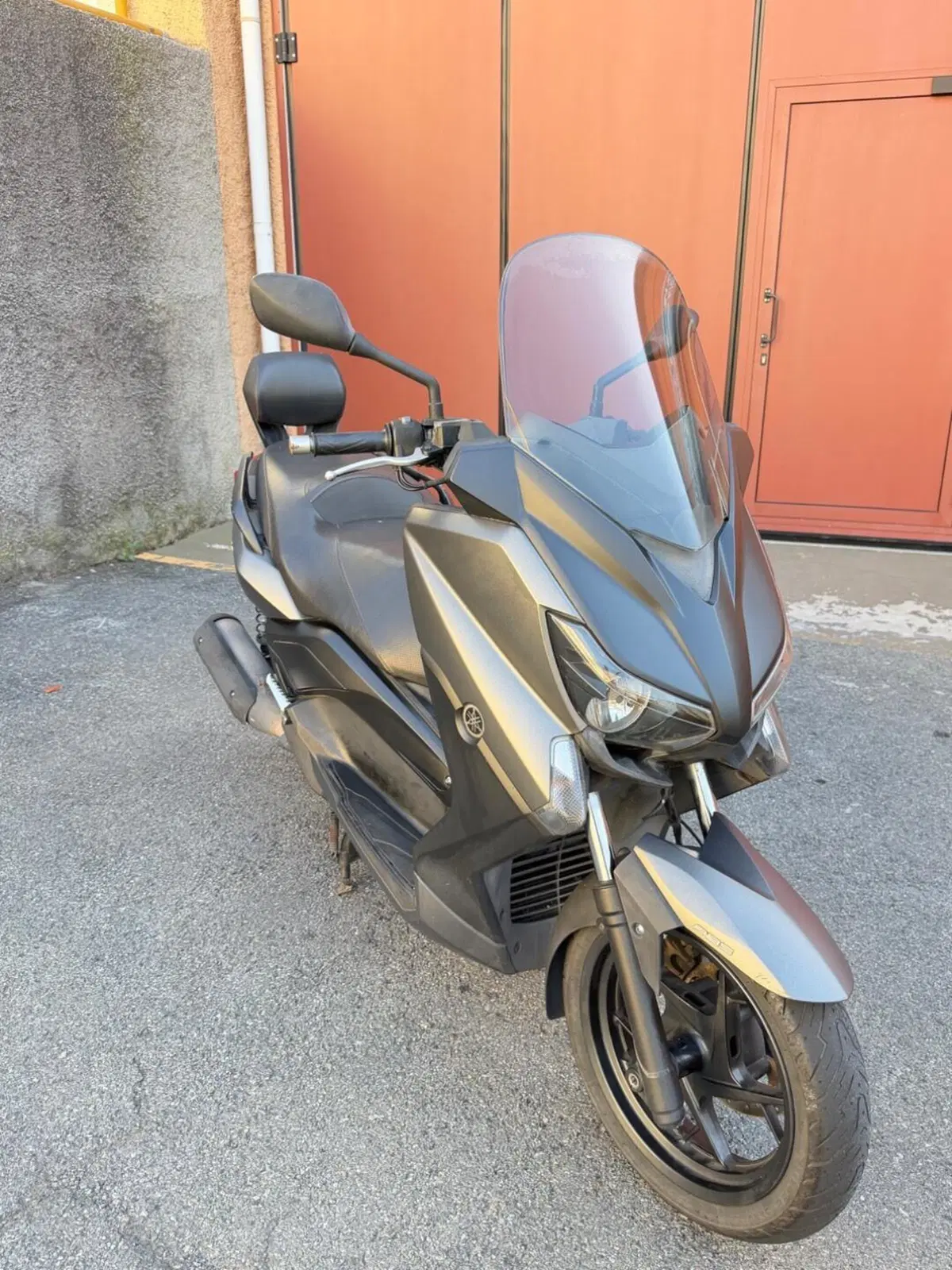 Yamaha X-Max 250 Iron Max ABS (2016) (2)