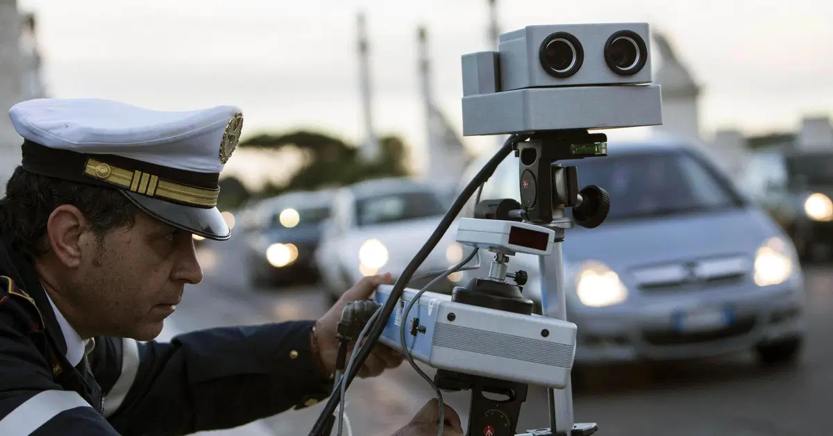 Il paradosso di Roma: pi&ugrave; autovelox, meno multe