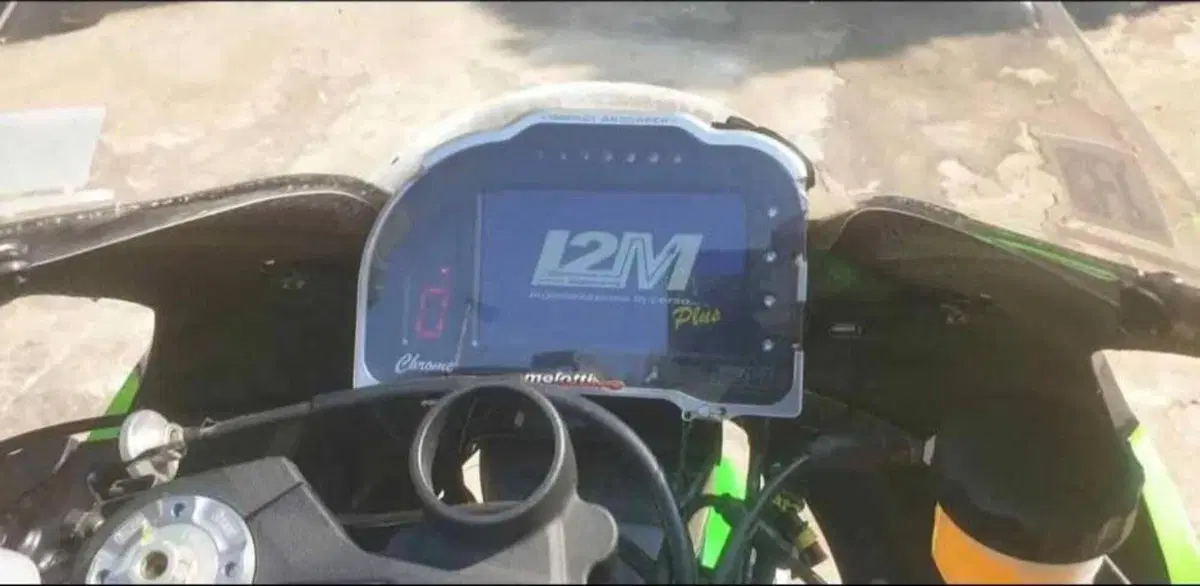Kawasaki Ninja 1000 ZX-10R (2016) (4)