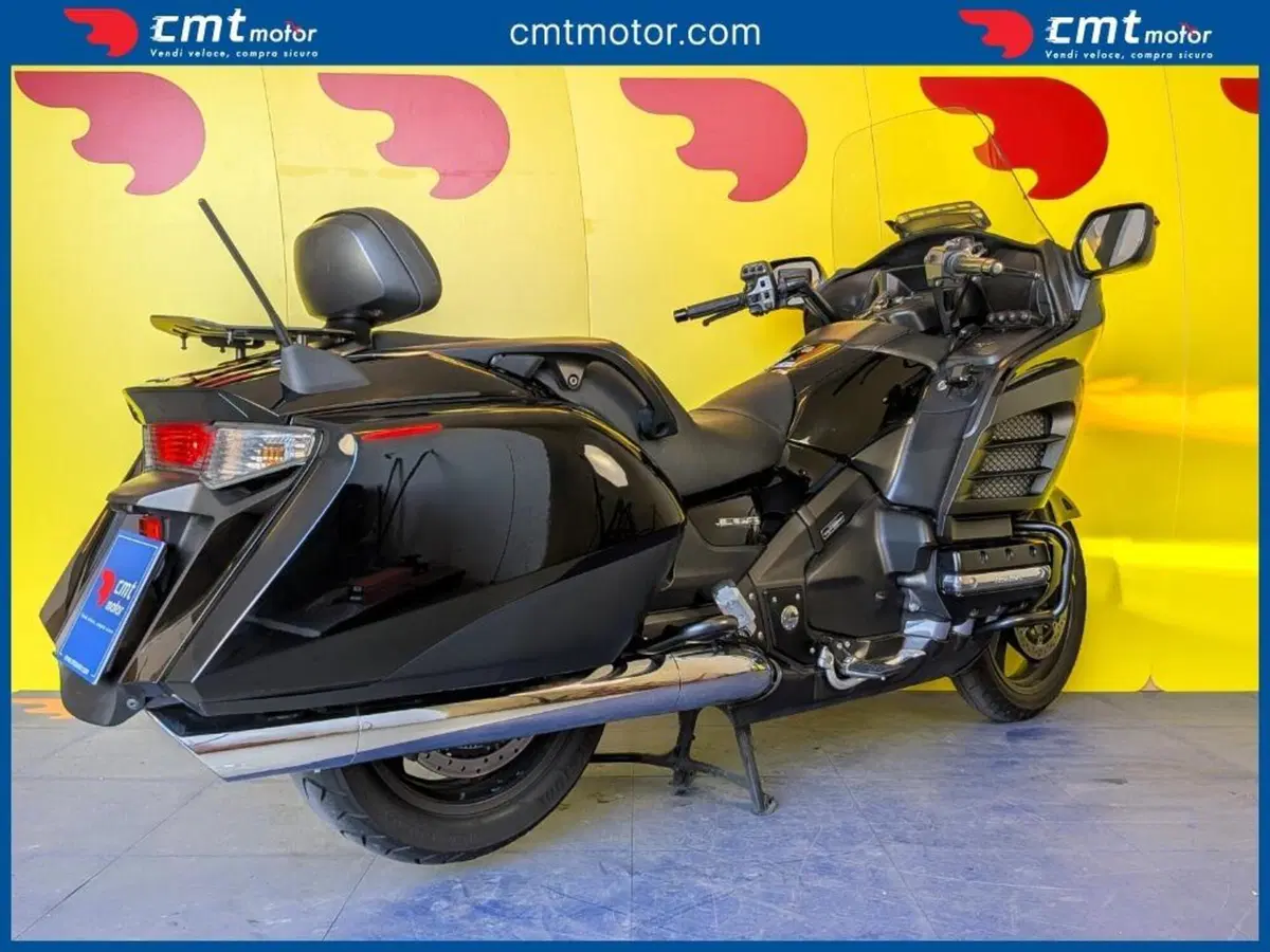 Honda GL 1800 F6B Goldwing Bagger (2012 - 16) (4)