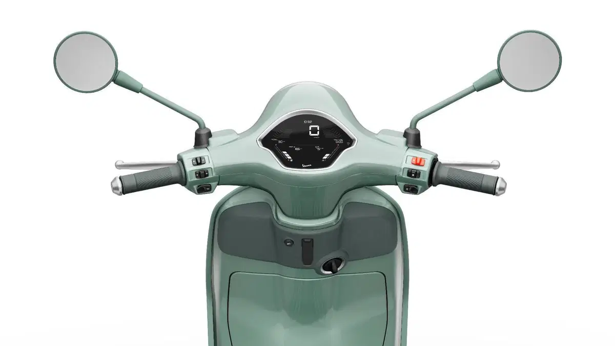 Vespa Primavera 125 80th (2026) (7)