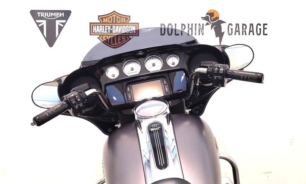 Harley-Davidson 107 Street Glide Special (2017 - 19) - FLHXS (13)