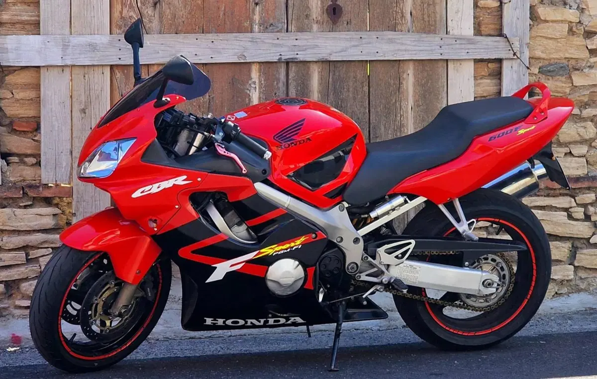 Honda CBR 600 F (2001 - 06) (6)
