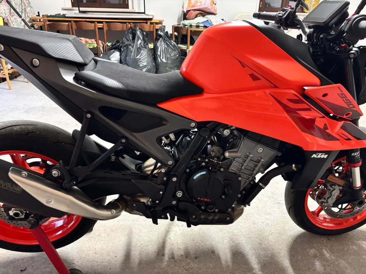 KTM 990 Duke (2024 - 26) (2)