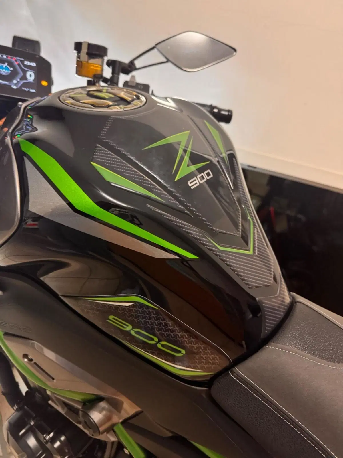 Kawasaki Z 900 SE (2025 - 26) (8)