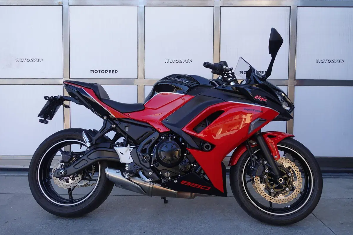 Kawasaki Ninja 650 40th Anniversary Edition (2024) (2)