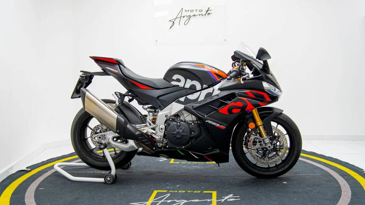 Aprilia RSV4 1100 Factory (2021 - 24) (3)