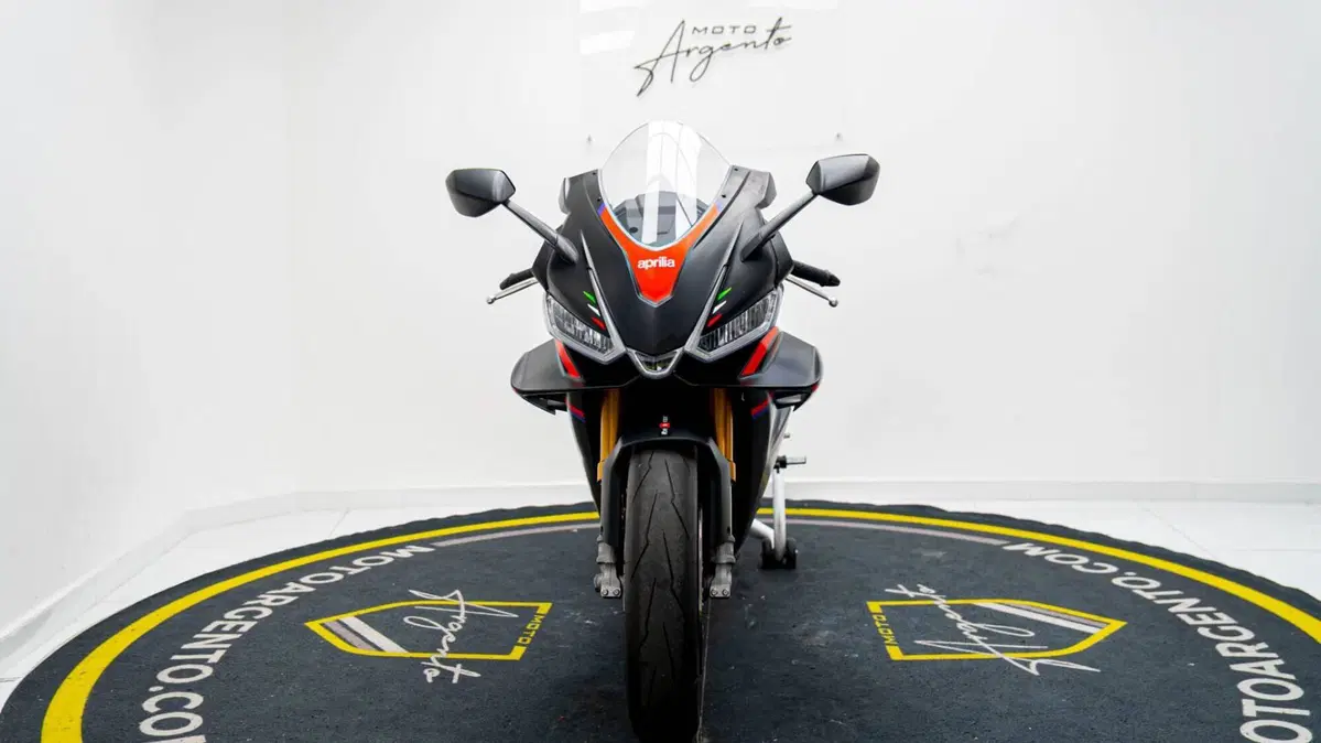 Aprilia RSV4 1100 Factory (2021 - 24) (9)