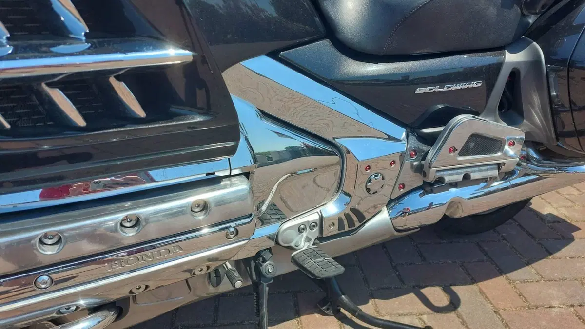 Honda GL 1800 Gold Wing (2007 - 11) (2)