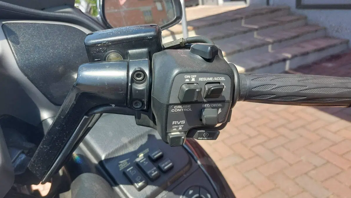 Honda GL 1800 Gold Wing (2007 - 11) (7)