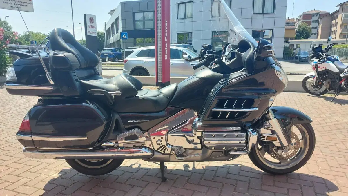 Honda GL 1800 Gold Wing (2007 - 11) (8)