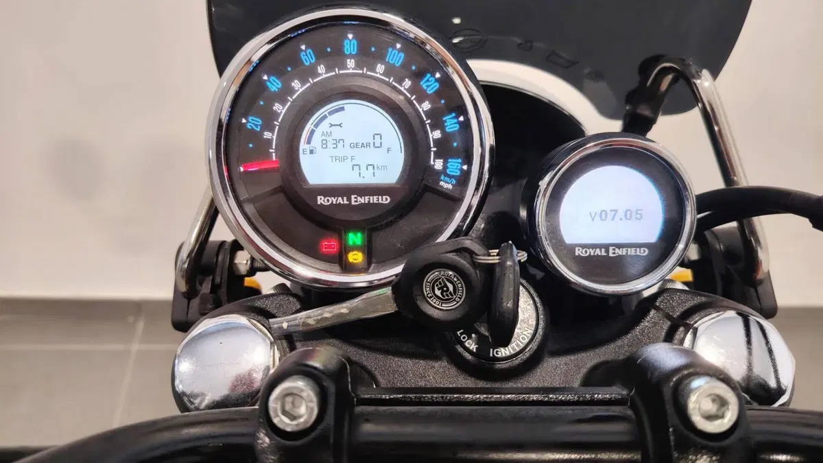 Royal Enfield Meteor 350 (2021 - 26) (11)
