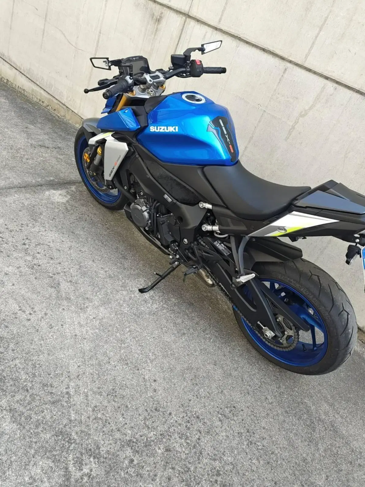 Suzuki GSX-S1000 (2021 - 25) (4)