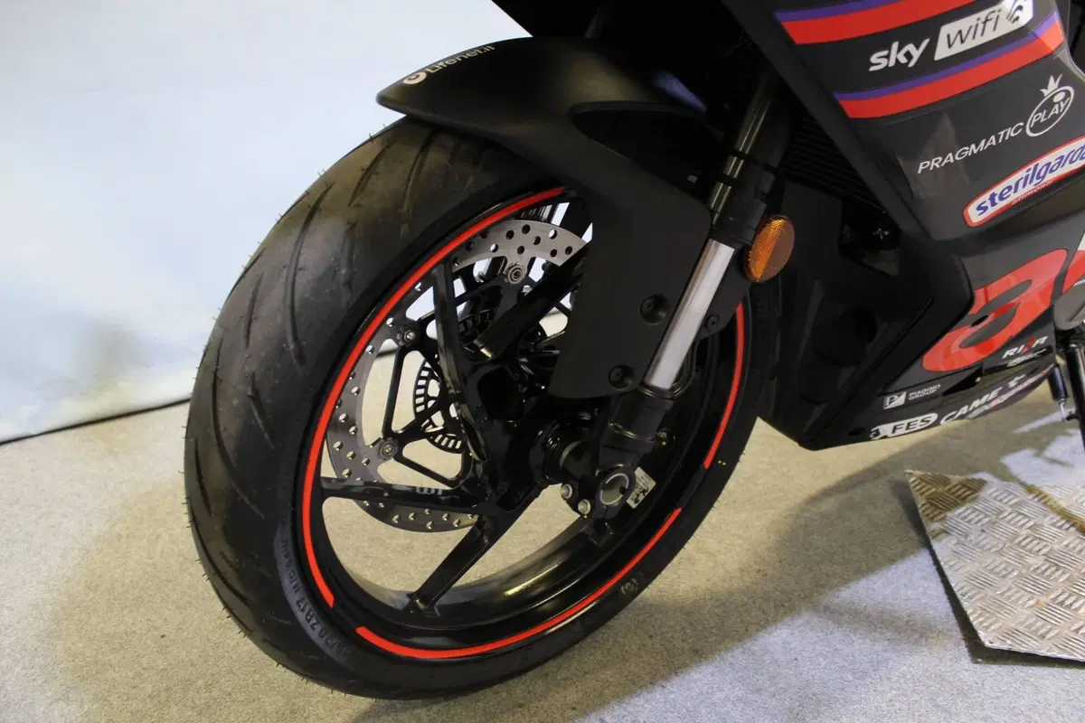 Aprilia RS 457 GP Replica (2026) (13)