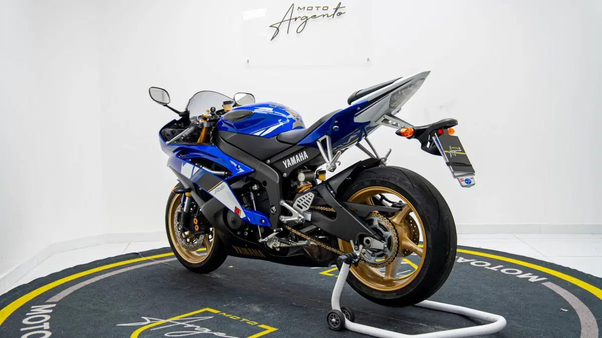Yamaha YZF R6 (2008 - 09) (6)