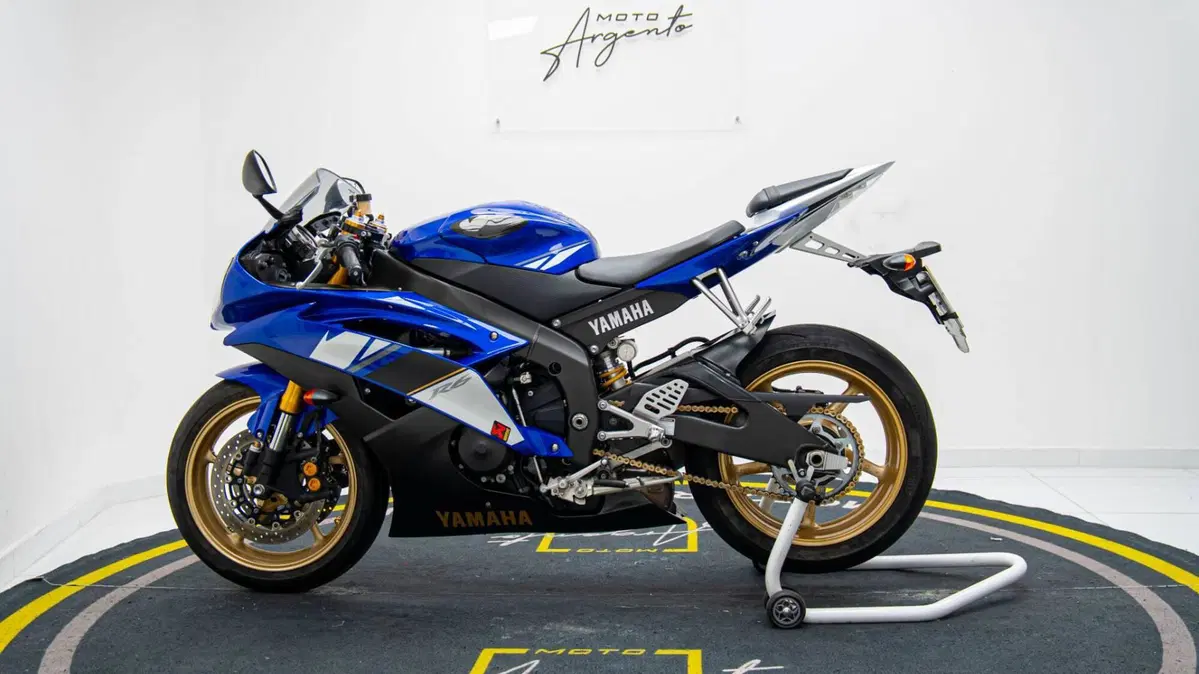Yamaha YZF R6 (2008 - 09) (7)