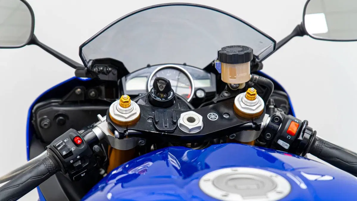 Yamaha YZF R6 (2008 - 09) (14)
