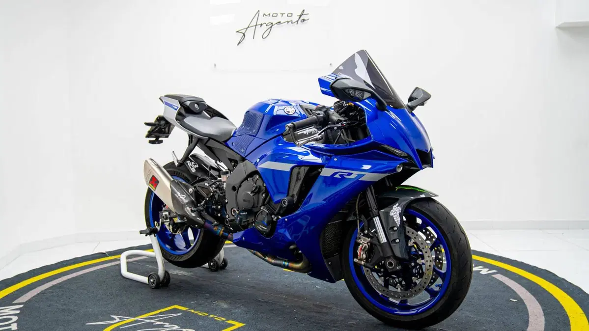 Yamaha YZF R1 (2020 - 25) (2)
