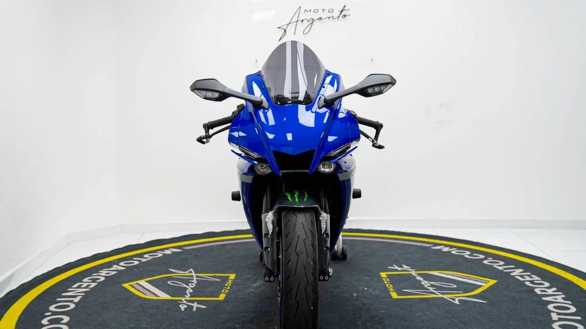 Yamaha YZF R1 (2020 - 25) (9)