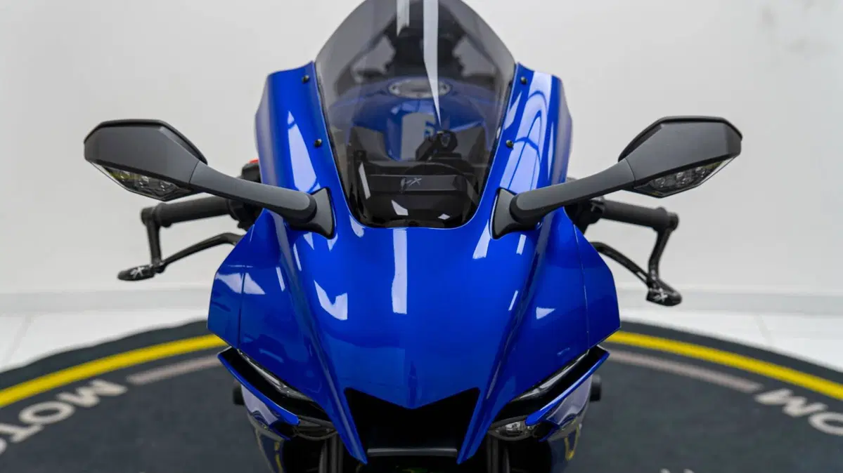 Yamaha YZF R1 (2020 - 25) (10)
