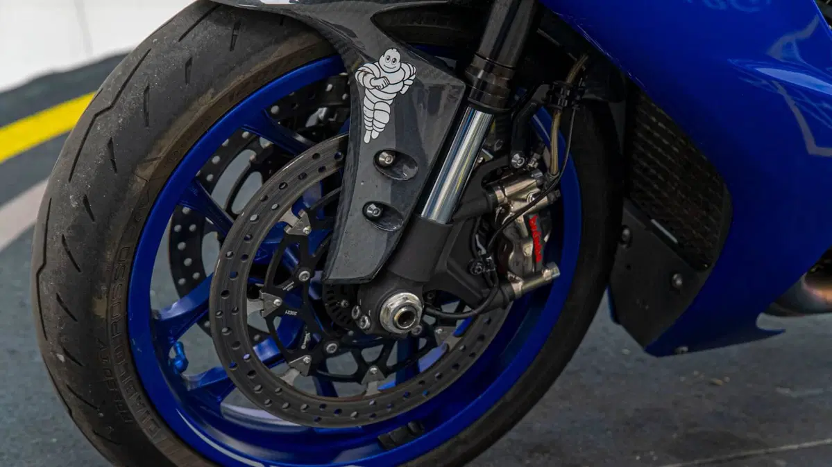 Yamaha YZF R1 (2020 - 25) (14)