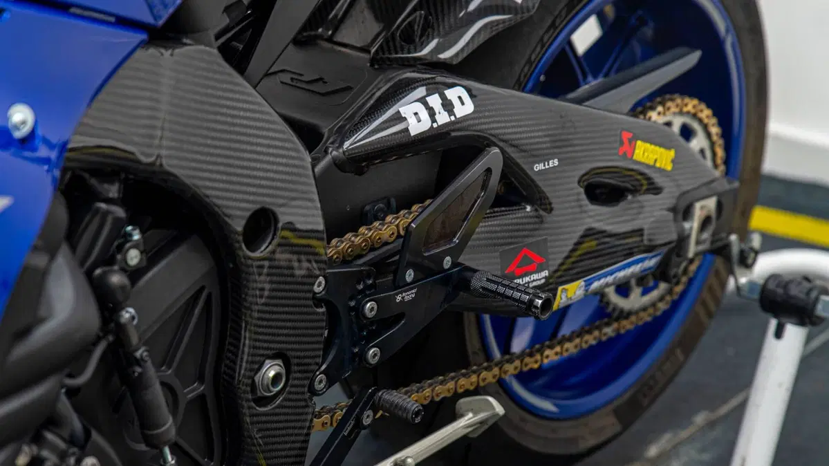 Yamaha YZF R1 (2020 - 25) (15)