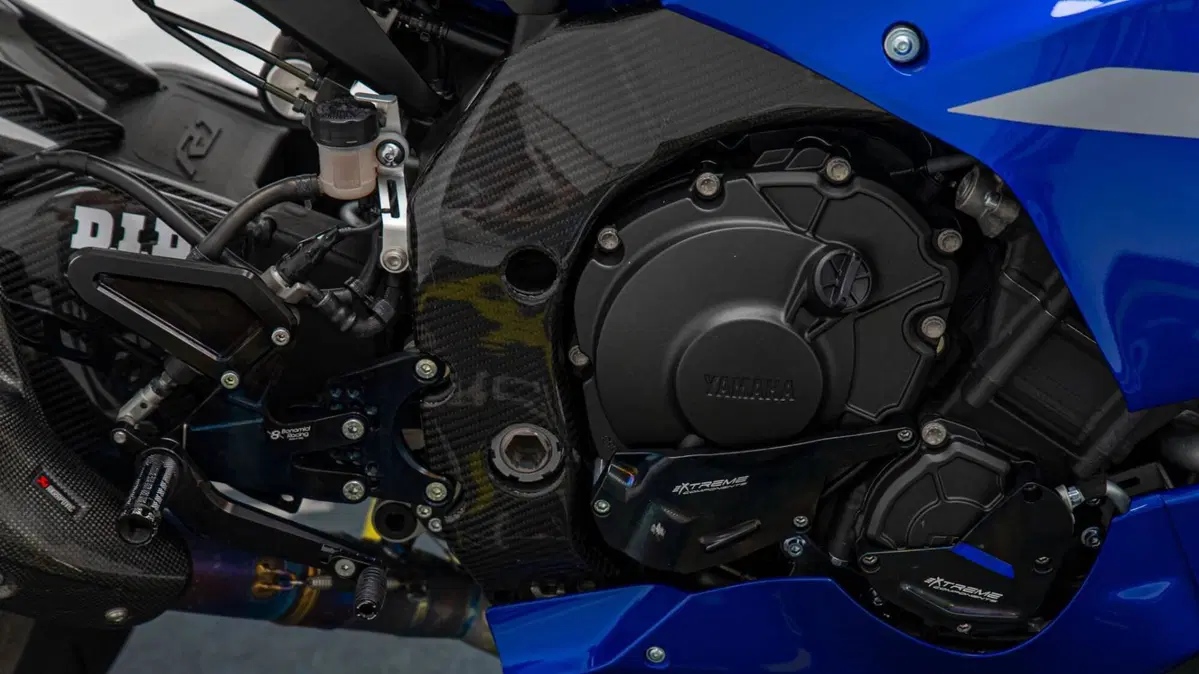 Yamaha YZF R1 (2020 - 25) (17)