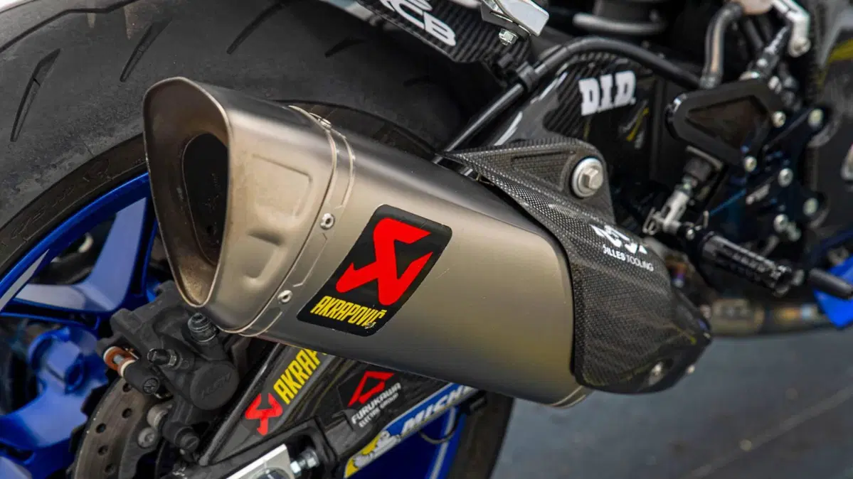 Yamaha YZF R1 (2020 - 25) (18)