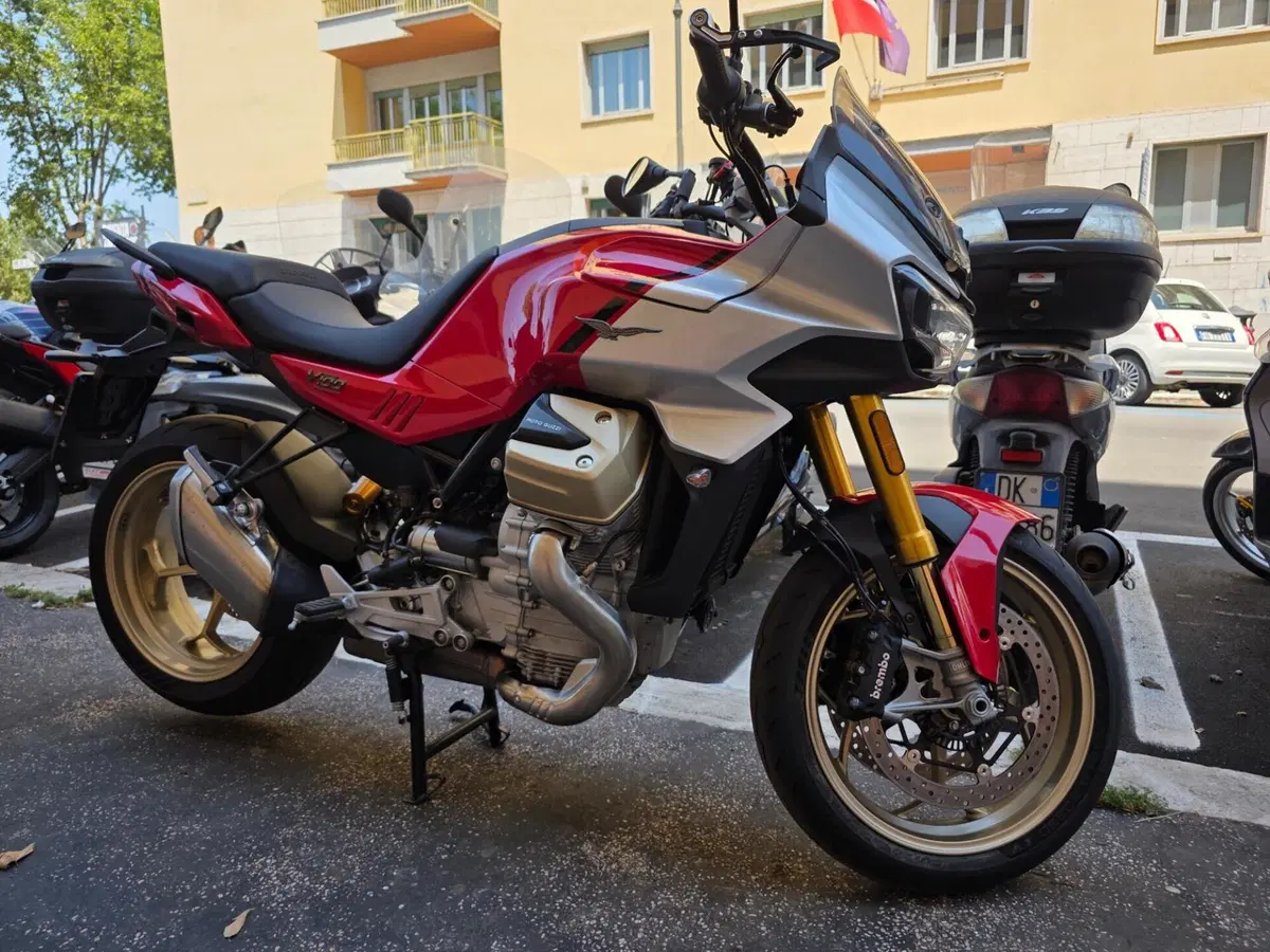 Moto Guzzi V100 Mandello S (2025 - 26) (5)