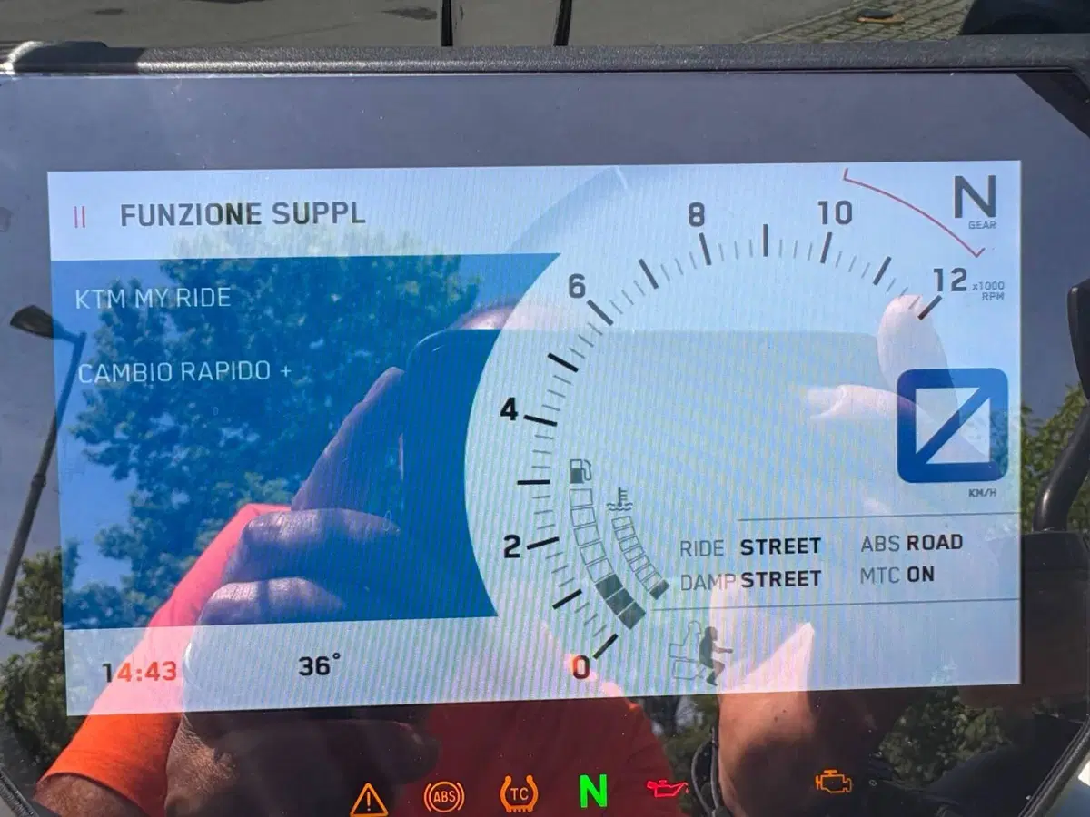 KTM 1290 Super Adventure S (2017 - 20) (2)