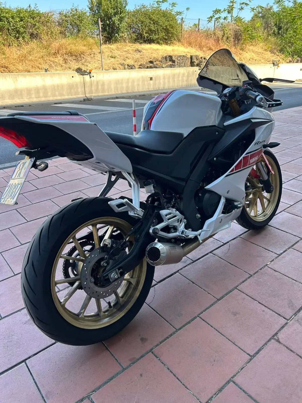 Yamaha YZ 125 50° Anniversario (2024) (6)