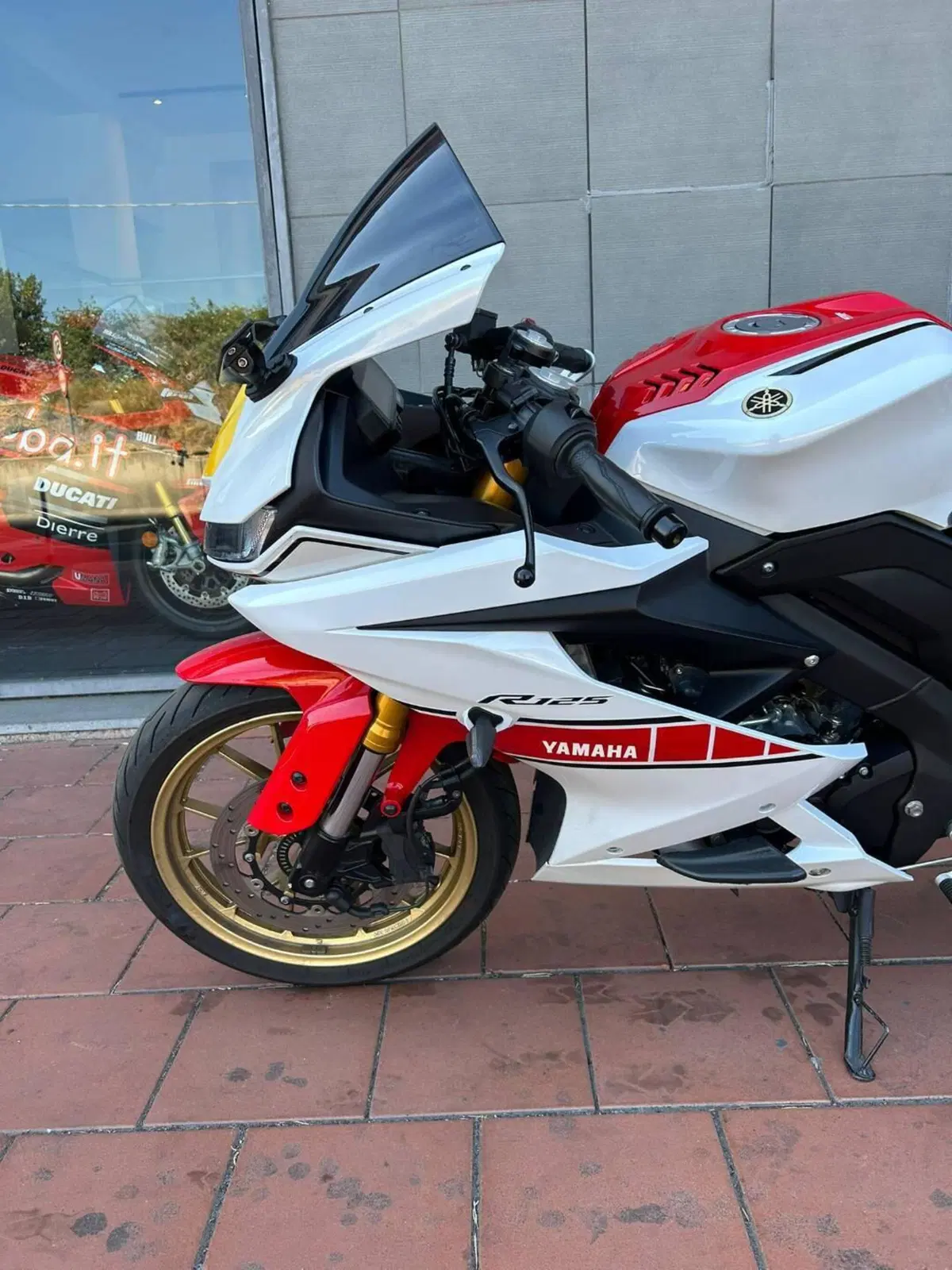 Yamaha YZ 125 50° Anniversario (2024) (11)