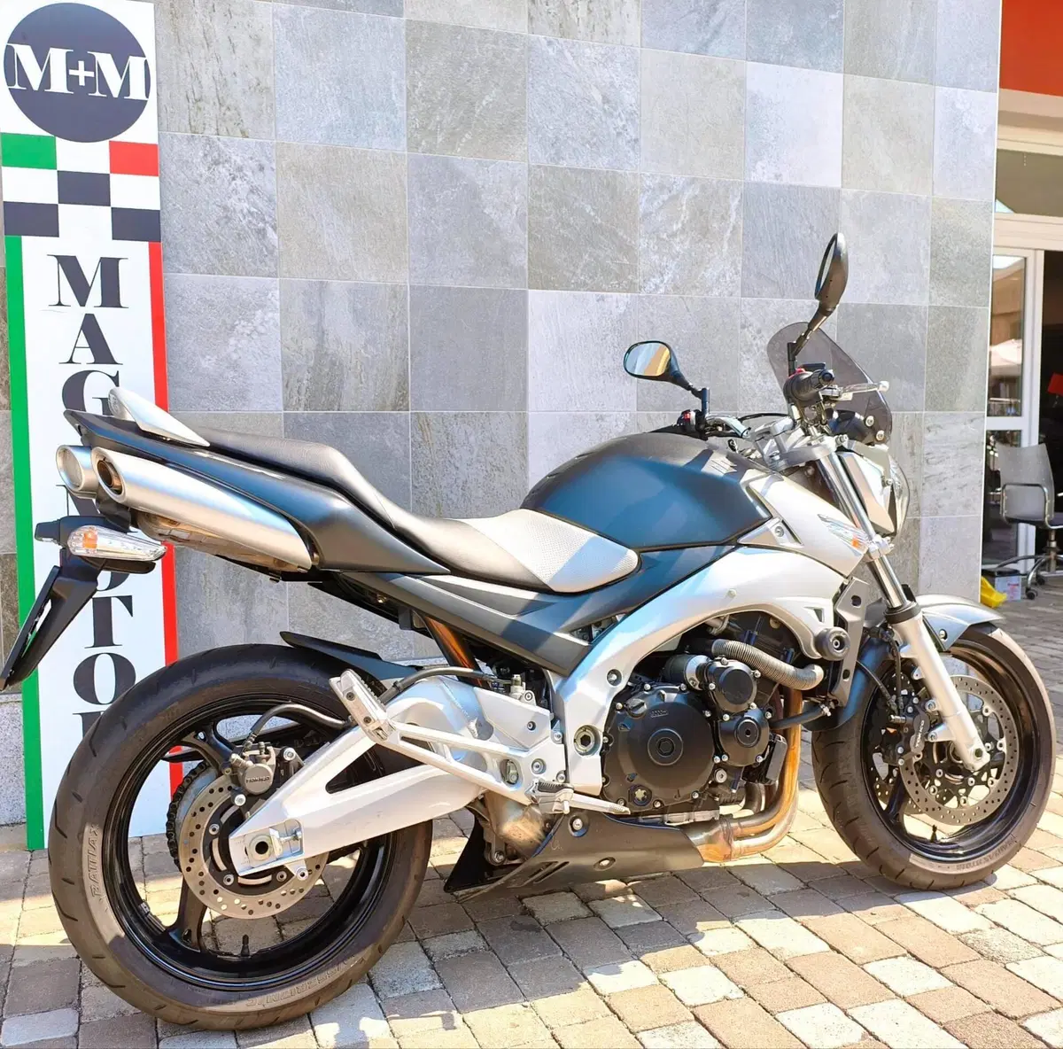 Suzuki GSR 600 (2006 - 11) (8)