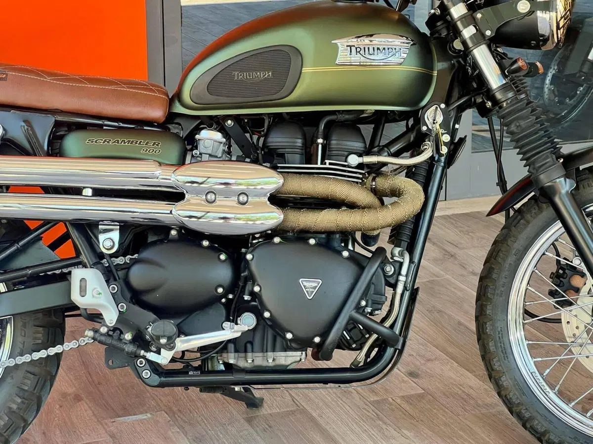 Triumph Scrambler (2006 - 17) (2)
