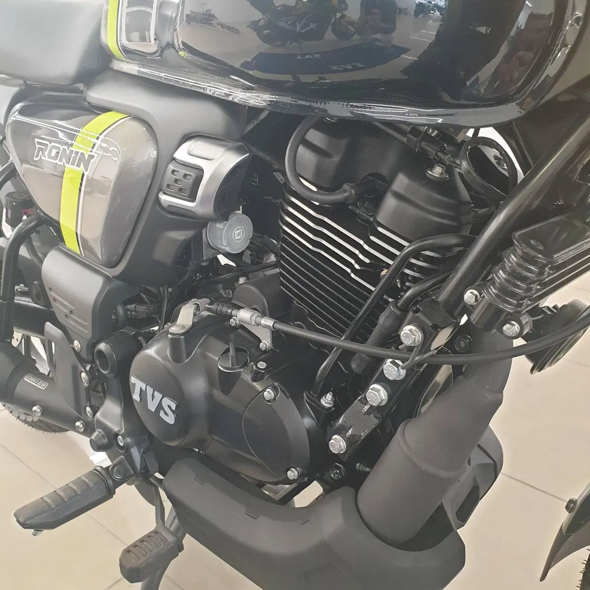 TVS Motor Ronin 250 (2024 - 26) (6)