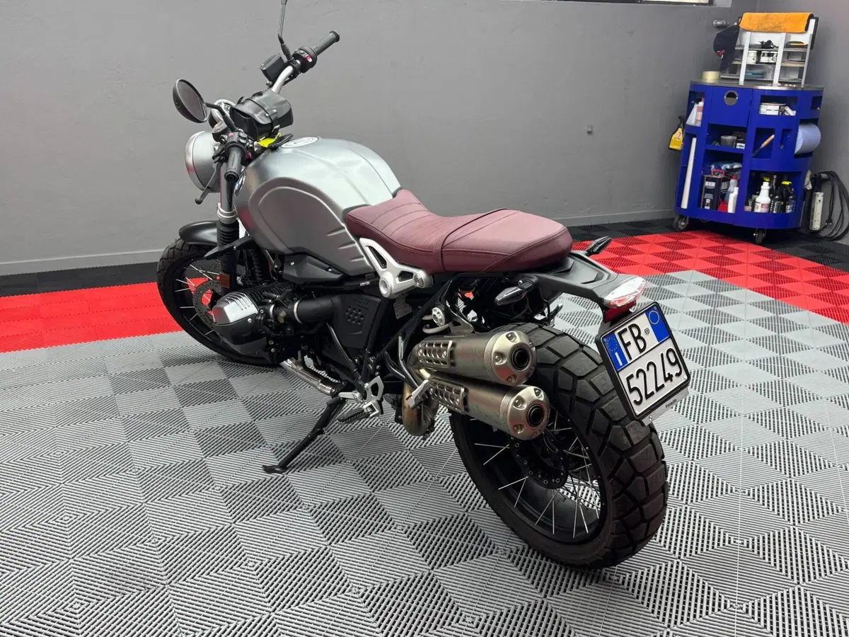 Bmw R nineT Scrambler (2021 - 24) (4)