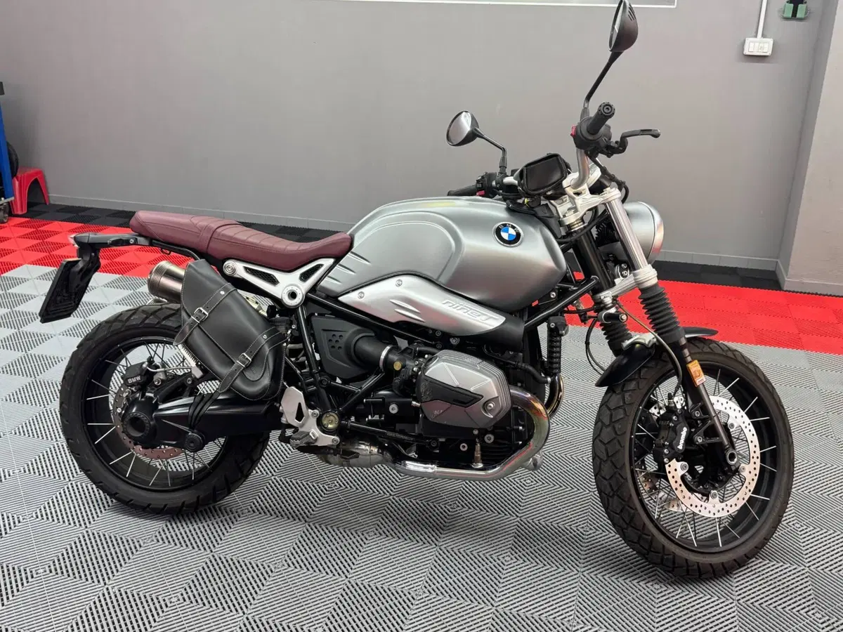 Bmw R nineT Scrambler (2021 - 24) (17)