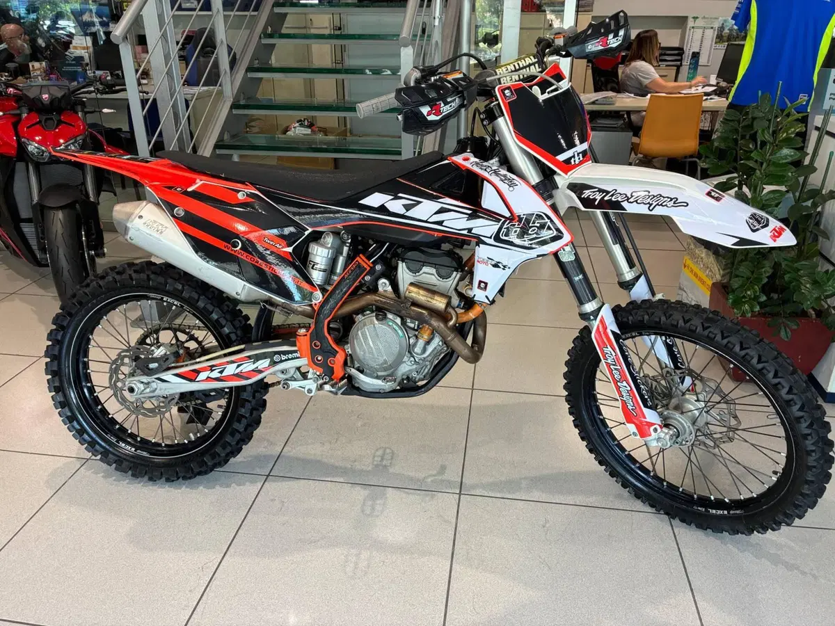 KTM 250 SX-F (2017)