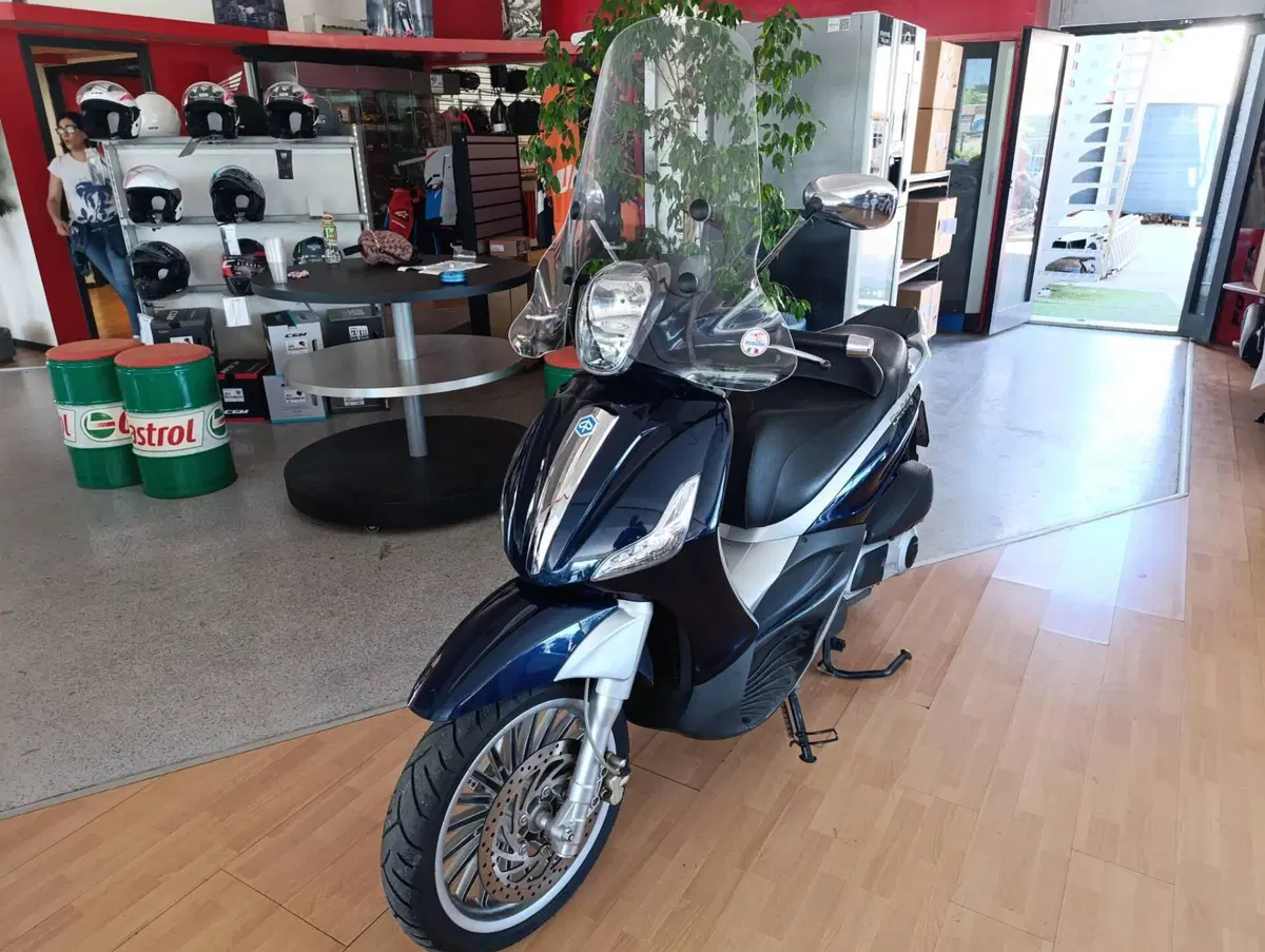 Piaggio Beverly 300 i.e. (2010 - 16) (2)